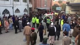경찰 노린 자폭 테러...파키스탄에서 200여 명 사상자