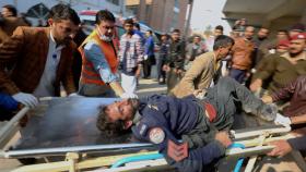 파키스탄 모스크 자폭테러 사망자 90여 명으로 늘어...경찰 27명 숨져