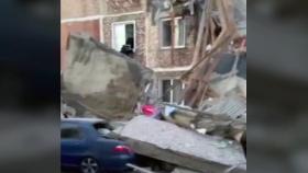 러, 가스폭발로 아파트 일부 붕괴...최소 4명 사망