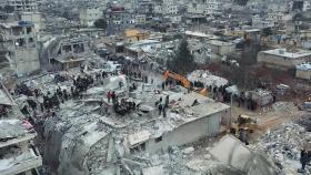 튀르키예·시리아 강진 사망자 8천 명 넘어...이재민 2천300만 명
