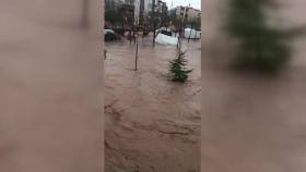 튀르키예 지진 이재민 덮친 홍수...최소 10명 사망