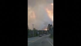 캐나다 동부에도 산불 확산...1만8천 명 대피, 지역 비상사태