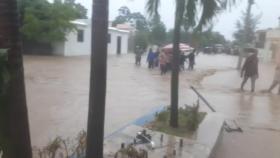 폭우에 지진까지...혼란의 아이티, 최소 54명 사망