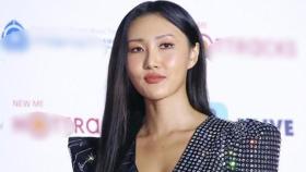 [뉴스큐] 가수 화사, '퍼포먼스' 선정성 논란...