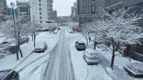 [날씨] 서울에 13cm 눈, 영동 대설경보...산발적 눈 계속