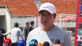 황선홍 올림픽 감독, 축구대표팀 임시 사령탑 겸임