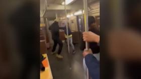 뉴욕 지하철서 또 총격 사건...