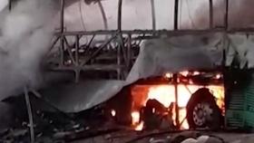 아프간서 버스·유조차 충돌로 화재...21명 사망