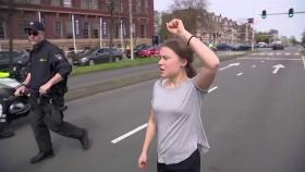 기후활동가 툰베리, 네덜란드 시위 도중 두 차례 연행