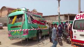 파키스탄에서 버스·트럭 충돌...7명 사망·18명 부상