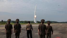 핵·재래식 '투트랙' 위협하는 북...대미 핵 군축협상 사전작업?