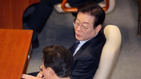 개헌론·통합·우클릭 견제...'3중 압박' 시달리는 이재명
