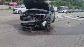 경기 시흥에서 좌회전 SUV, 충돌 사고...2명 경상