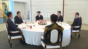 '협치 물꼬' 평가 속 여야 기 싸움도...