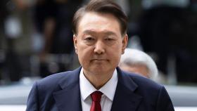 에어컨 없는 구치소 수감...특검 
