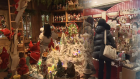 유통가, 연말 분위기 물씬…′특수 경쟁′ 본격화