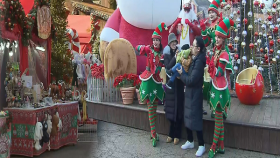 성탄절 나들이객 몰려…놀이·체험공간 ′활기′