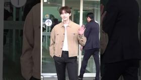 봄이 걸어온다… 훈훈함 뽐내며 출국하는 이종석(Lee Jong-suk) [O! STAR 숏폼]