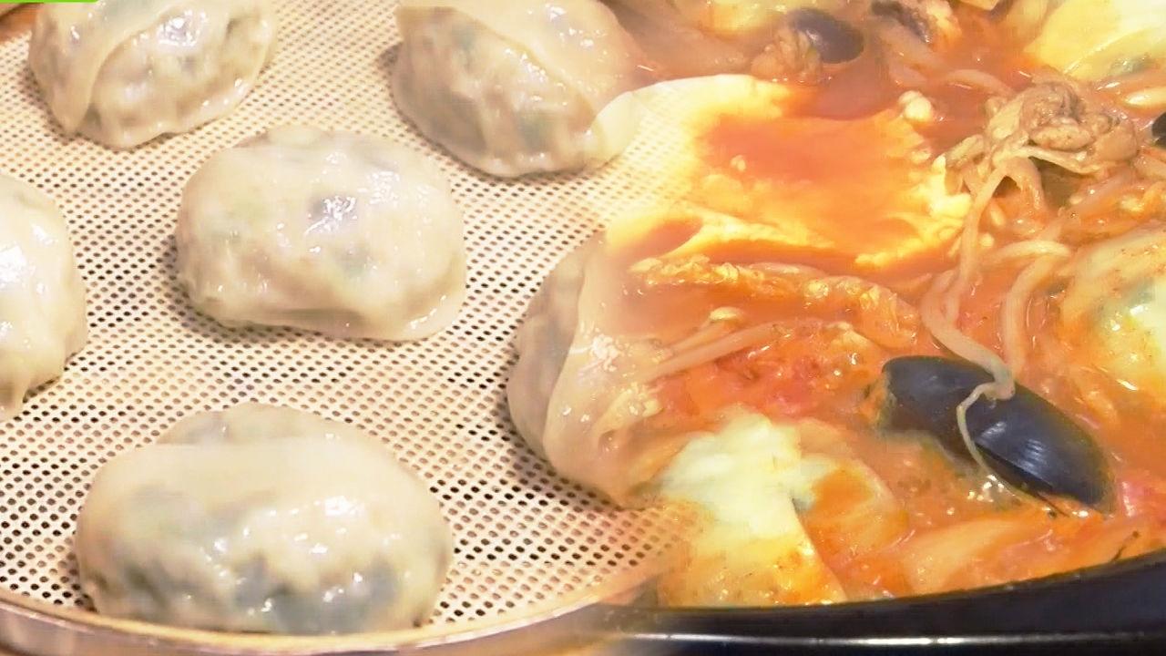 격이 다른 명품 수제 만두로 만드는 짬뽕 만두전골 | ZUM TV