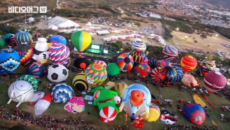 하늘 가득 '형형색색' 열기구들…국제 열기구 축제 현장
