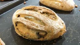 숨은 보석 같은 동네 빵집 '올리브 바질빵' 레시피