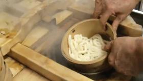 부드럽고 말캉한 식감이 특징! 일본 우동 달인의 독특한 면 삶는 법