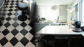 타일로 포인트를 준 깔끔한 ‘주방’ 인테리어! (하우스)