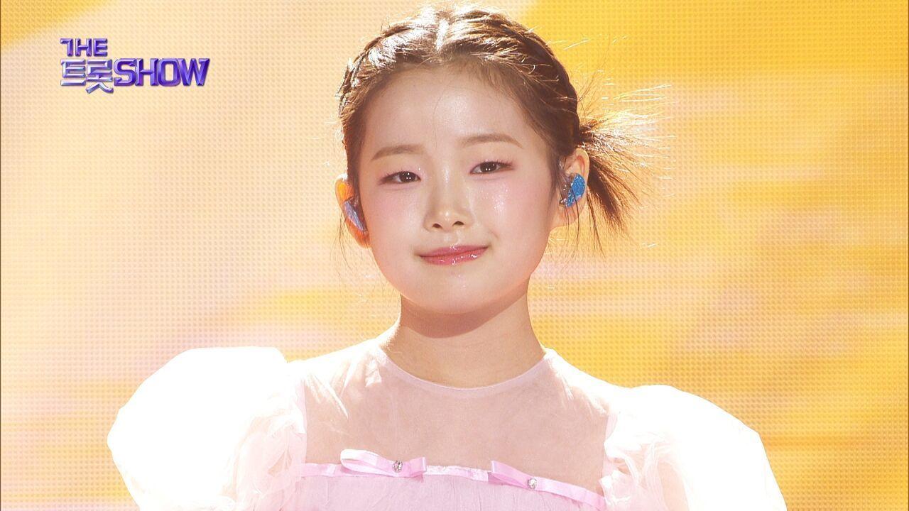 이수연 - 할매국시 | 더 트롯쇼 250210 | ZUM TV