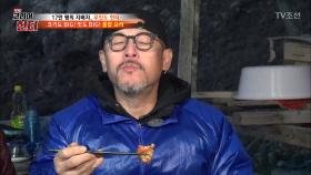 난생처음 홍합튀김을 먹어본 한국인 반응 (처음 먹어본 맛)