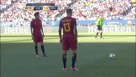 강력한 프리킥으로 골문을 직접 노려본 콜라로프!