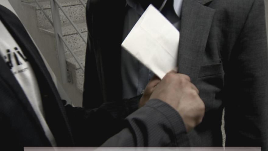 [단독] 사건 개입 억대 뒷돈…경찰 간부 구속 : 뉴스어라운드 - TV줌 [단독] 사건 개입 억대 뒷돈…경찰 간부 구속